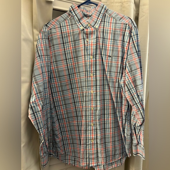 Vineyard Vines Button-Up - Picture 1 of 2